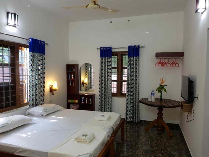 Southcanal Holidays Alappuzha Exterior photo