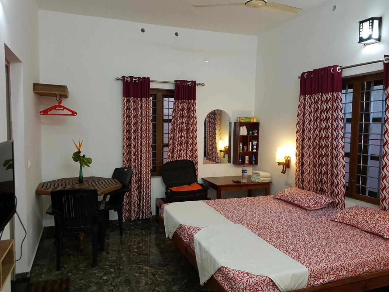 Southcanal Holidays Alappuzha Exterior photo